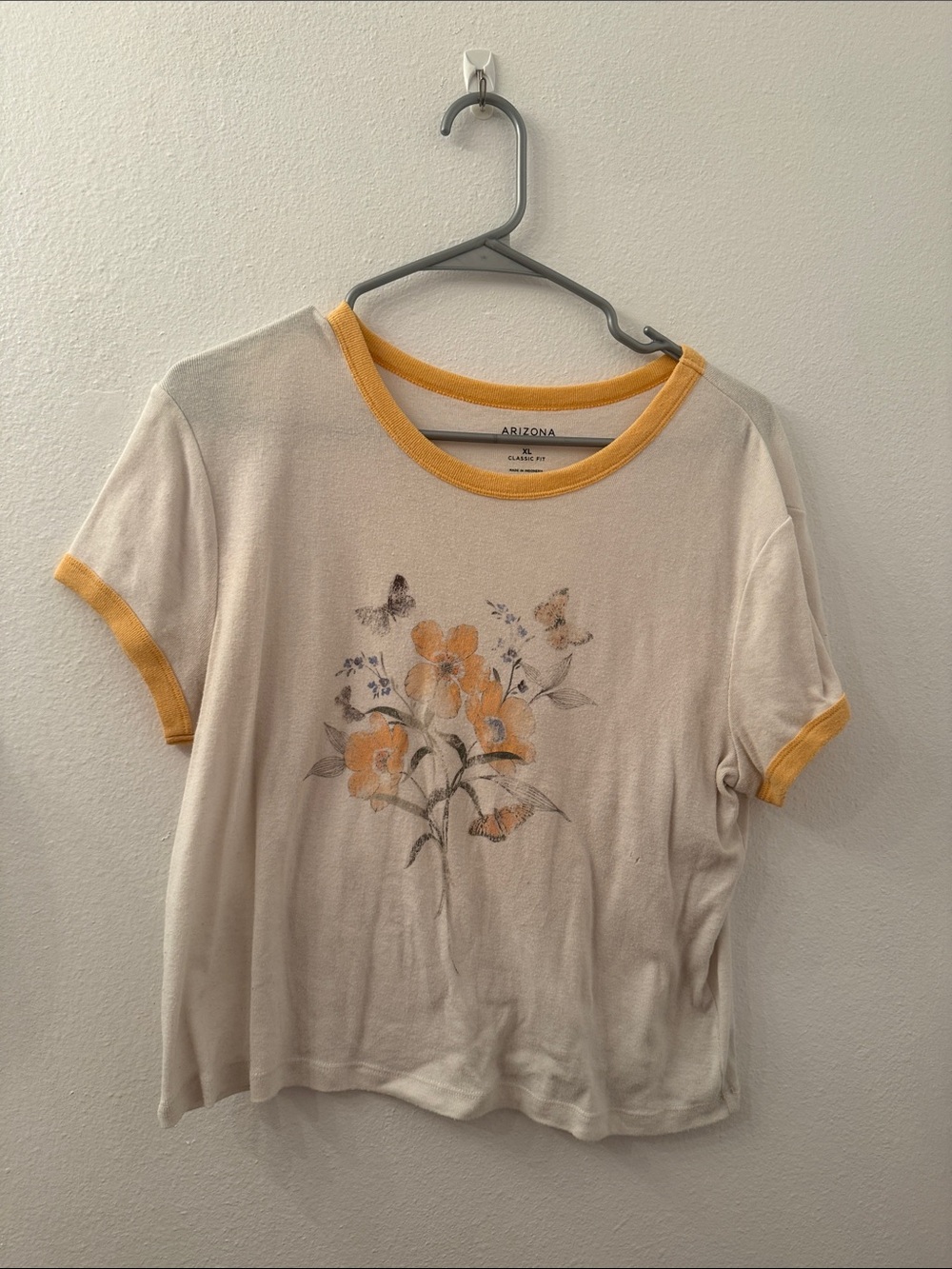 Arizona Jean Company Cream Tee with Yellow Floral Graphic